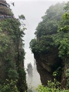 湖南长沙 韶山毛主席故居、张家界世界地质公园、《张家界千古情》贵宾席、网红芙蓉镇、黄龙洞VIP乘地下河游船、天门山国家森林公园-玻璃栈道、凤凰古城VIP绿色通道、墨戎夯吾苗寨 6日游【一价全含 可赠送